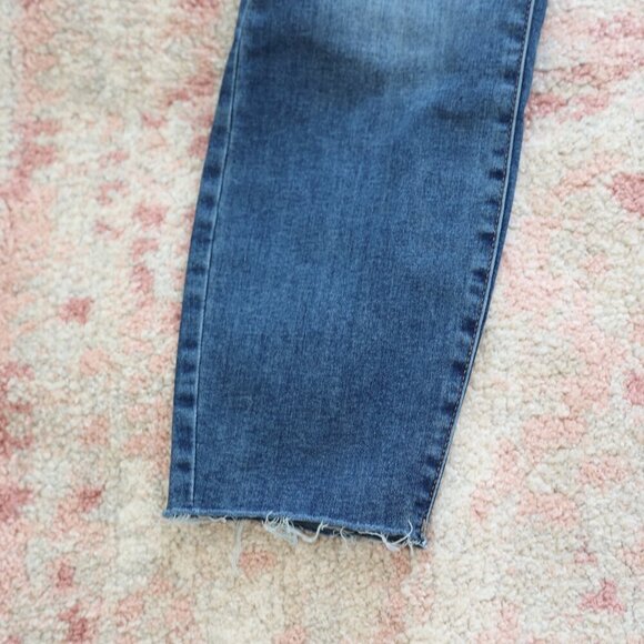 Lucky Brand Jeans - Picture 2 of 5